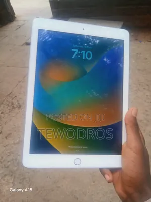 Apple iPad 5 (2022) 32 GB White
