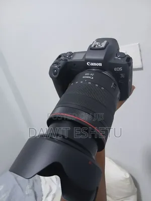 Canon Eos R With Rf 24-105 Lense