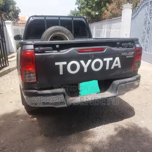 Toyota Hilux 2.4 Diesel 2020 Black
