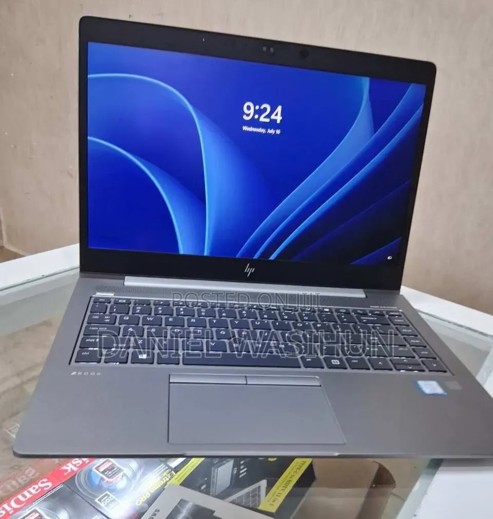 New Laptop HP ZBook Fury 17 G7 8GB Intel Core i7 SSD 512GB