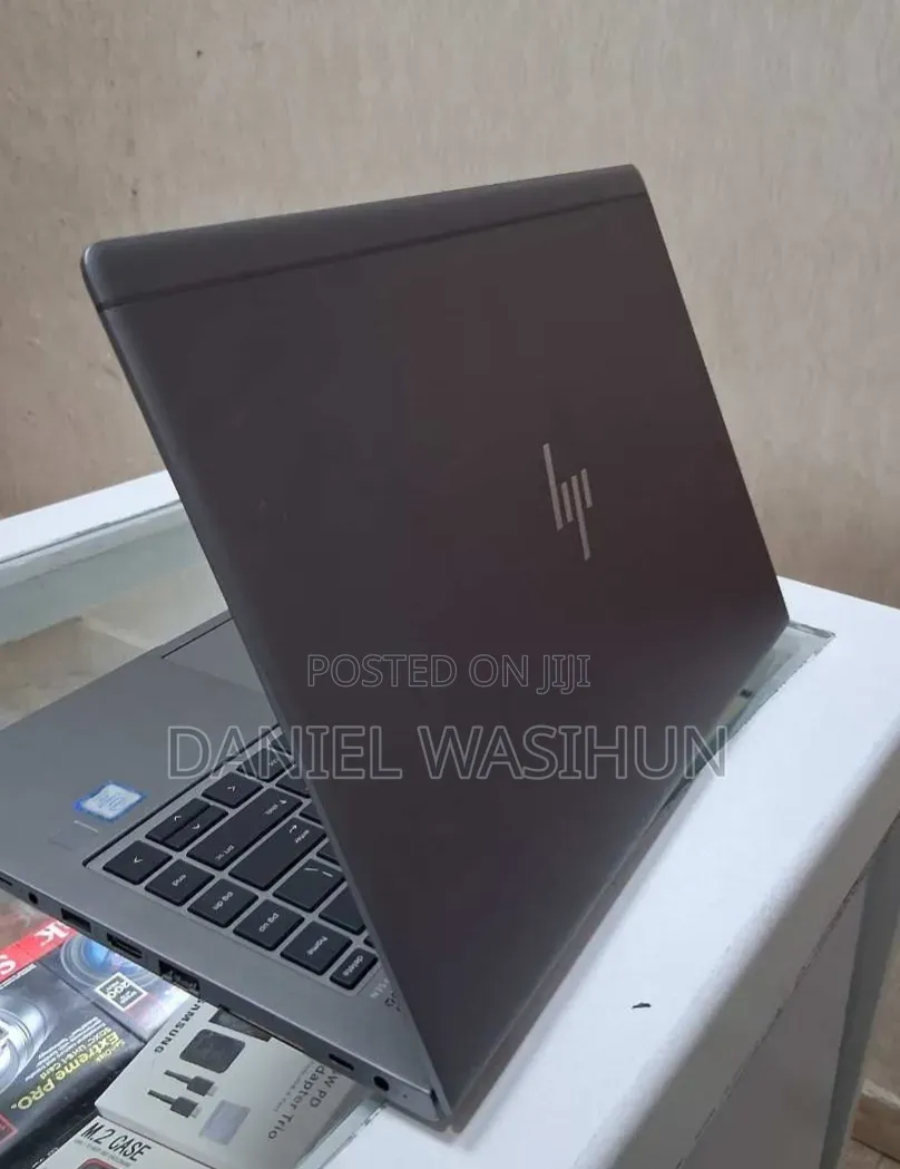 New Laptop HP ZBook Fury 17 G7 8GB Intel Core i7 SSD 512GB