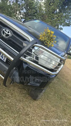 Toyota Tacoma 4dr Access Cab 4WD 6.1 ft. SB (2.7L 4cyl 4A) 2015 Black