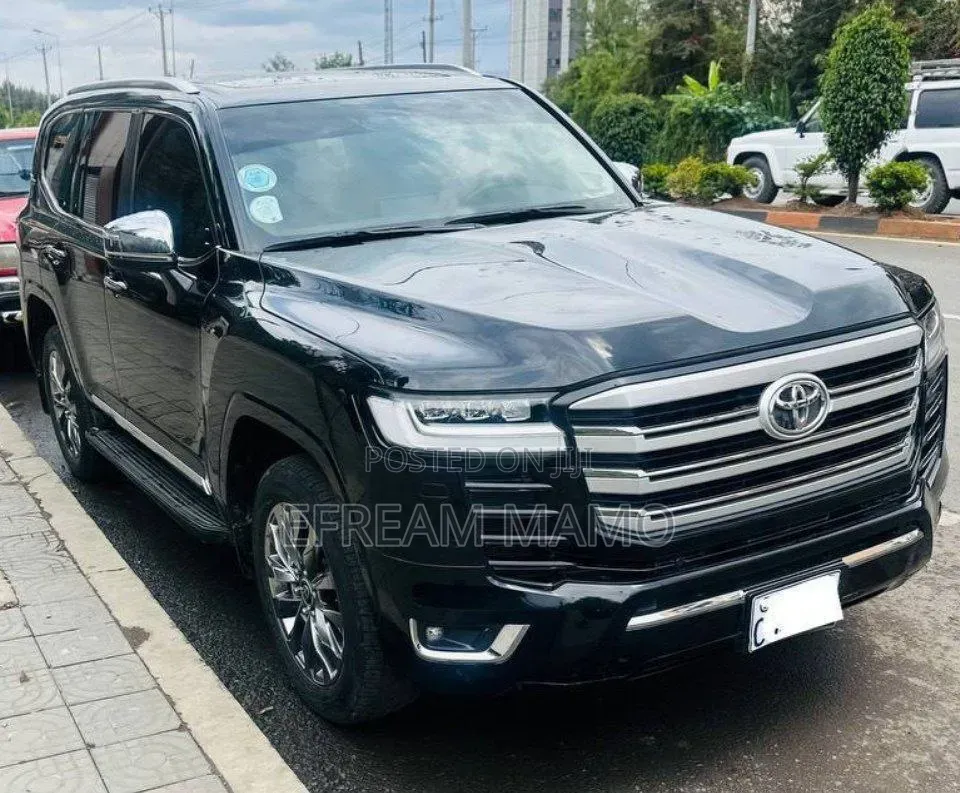 Toyota Land Cruiser 2022 Black