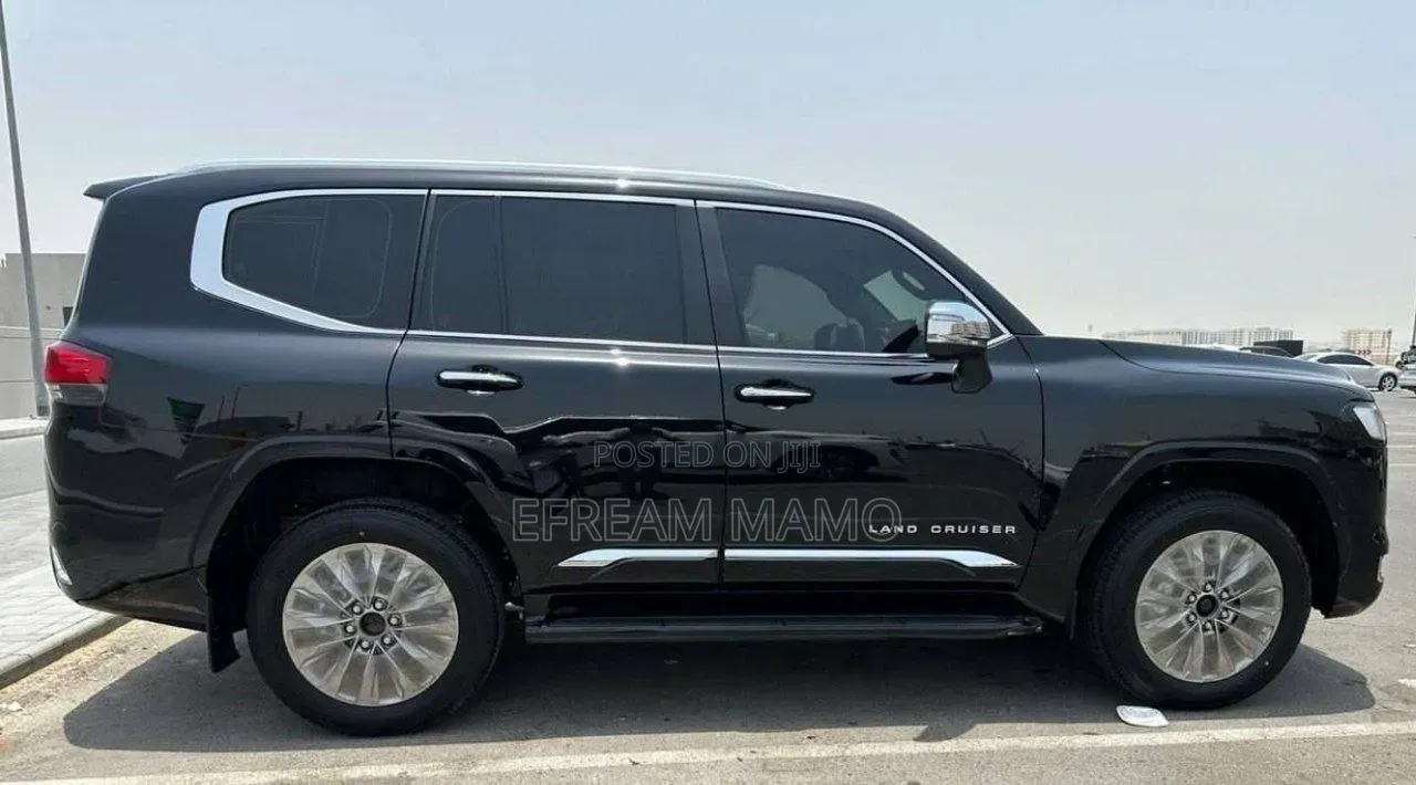 Toyota Land Cruiser 2022 Black
