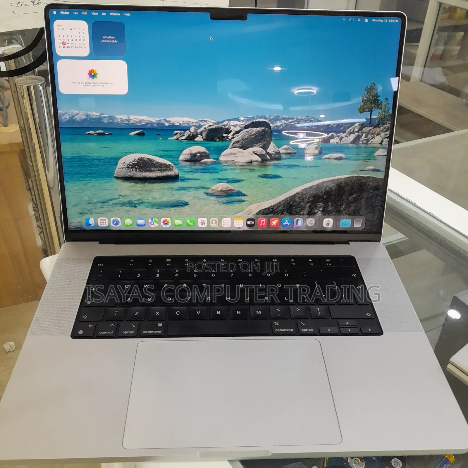 New Laptop Apple MacBook Pro M1 32GB Apple M1 Pro SSD 512GB