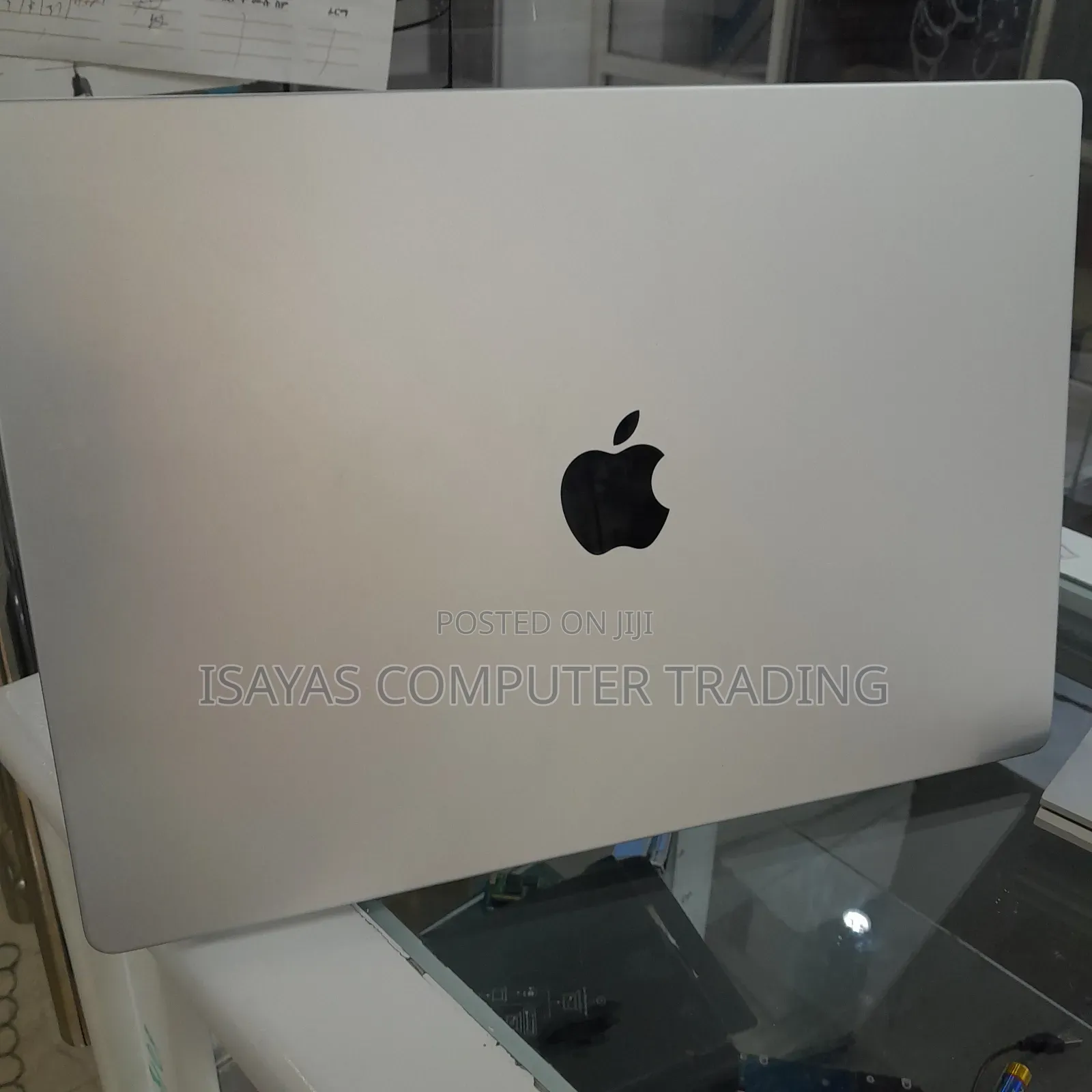 New Laptop Apple MacBook Pro M1 32GB Apple M1 Pro SSD 512GB