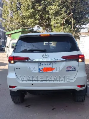 Toyota Fortuner 2017 White