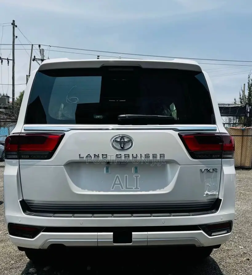 New Toyota Land Cruiser 2025 White