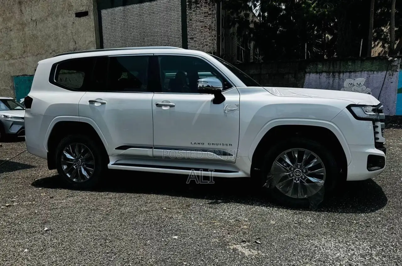 New Toyota Land Cruiser 2025 White