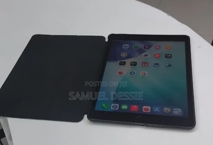 New Apple iPad 10.2 (2021) 64 GB