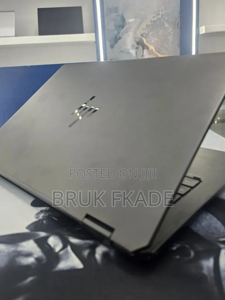New Laptop HP OmniBook 5 14" 16GB Intel Core Ultra 7 SSD 1T