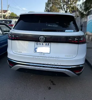 Volkswagen ID.6 2024 White
