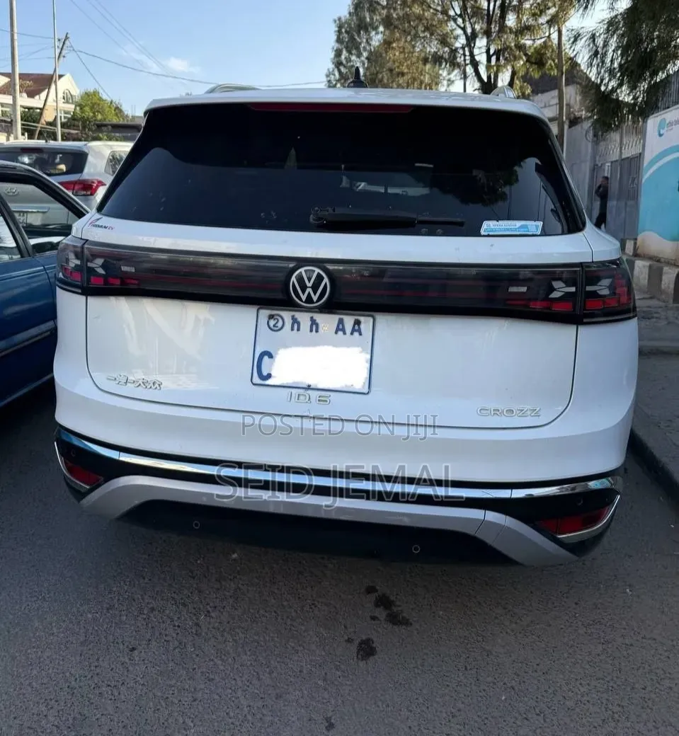 Volkswagen ID.6 2024 White