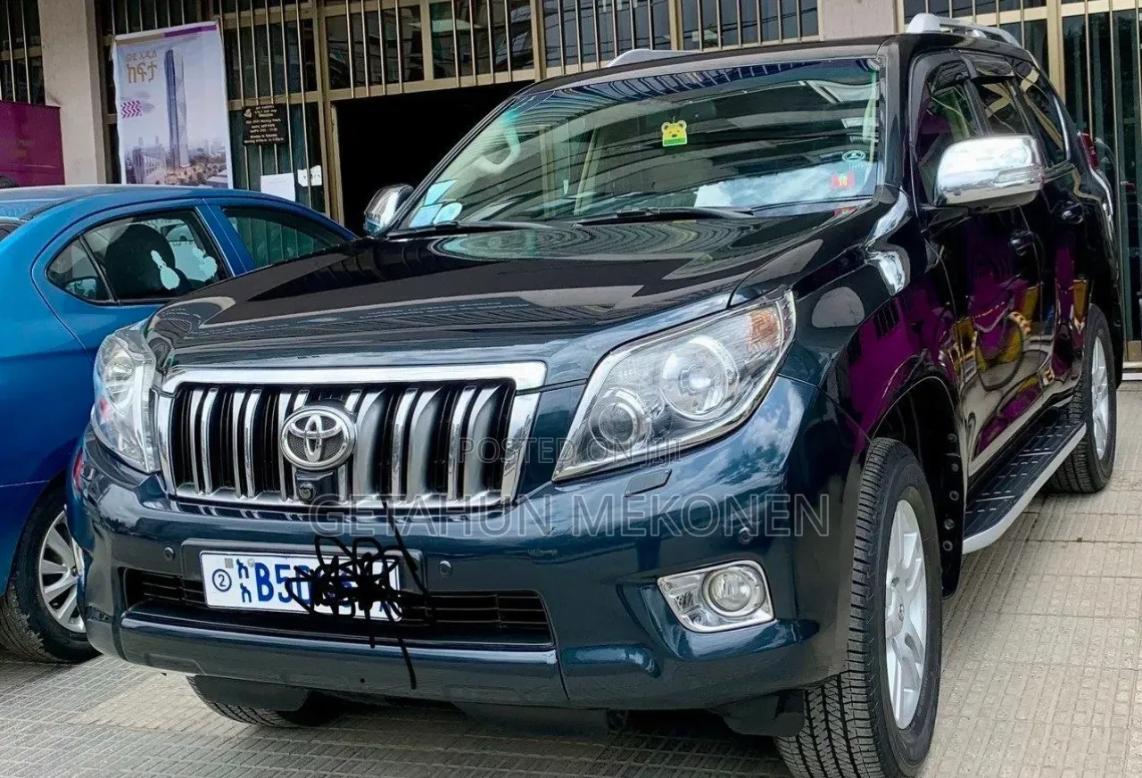 Toyota Land Cruiser 2012 Black