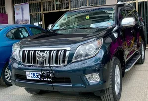 Toyota Land Cruiser 2012 Black