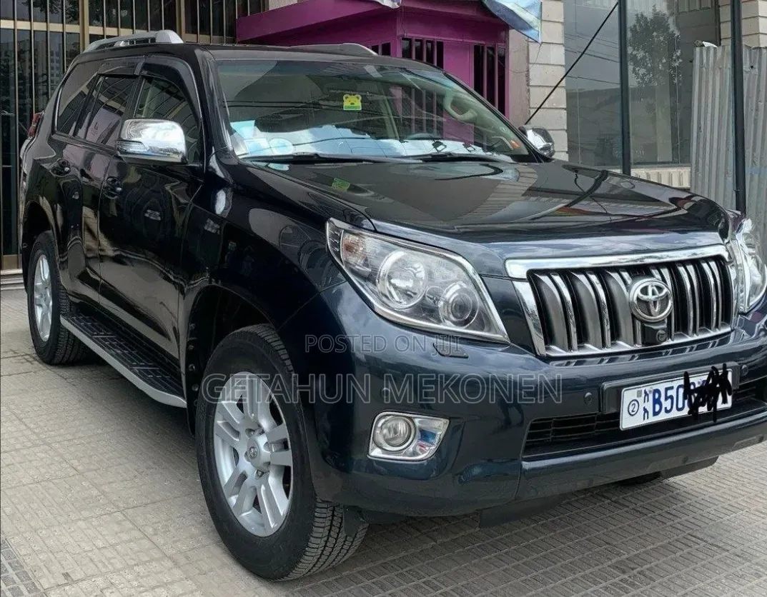 Toyota Land Cruiser 2012 Black