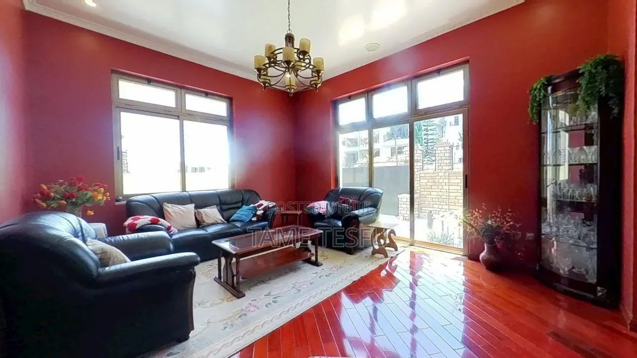 Furnished 8bdrm House in ሀያት ዞን, Bole for sale