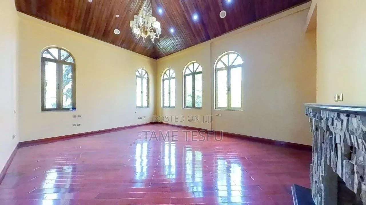 Furnished 8bdrm House in ሀያት ዞን, Bole for sale