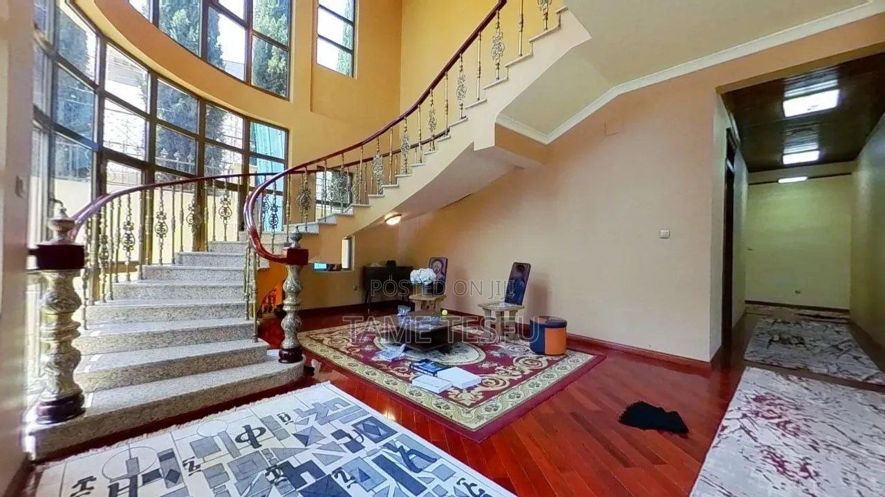 Furnished 8bdrm House in ሀያት ዞን, Bole for sale