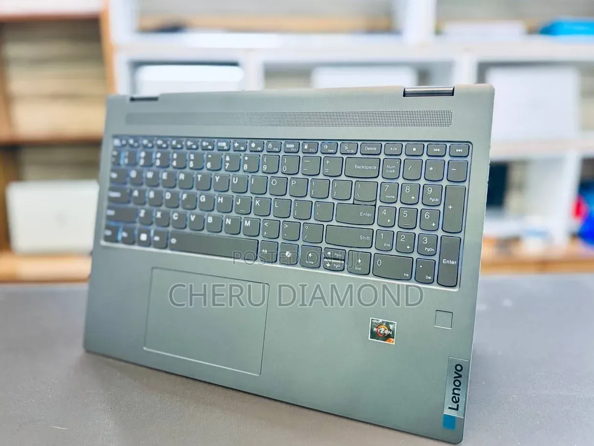 New Laptop Lenovo Yoga 7i 16GB AMD Ryzen 7 SSD 512GB