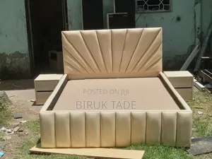 1.50 Bed (King Size) Leather Finishe