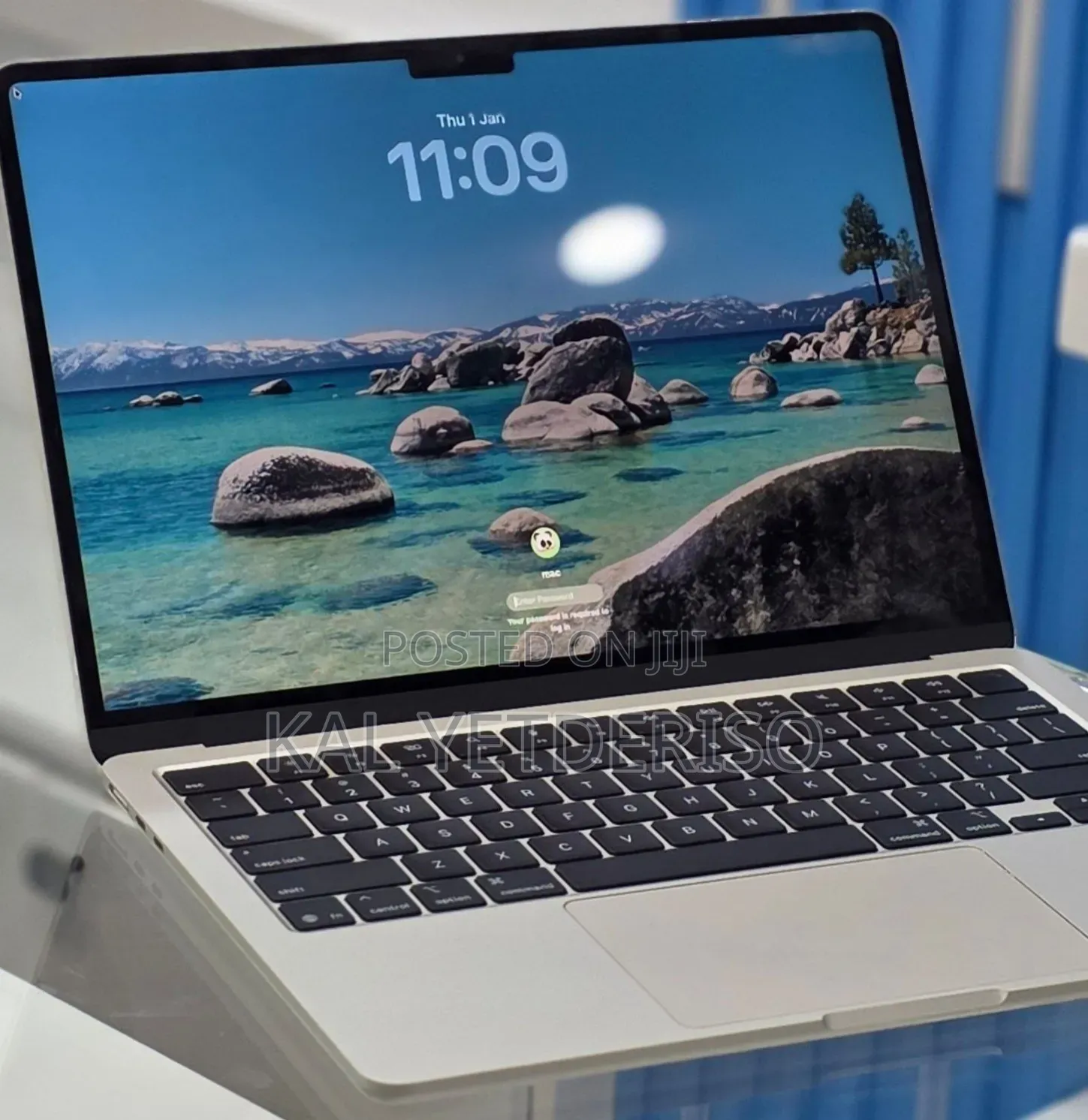 New Laptop Apple MacBook Air 2023 M2 16GB Intel Core i7 SSD 512GB