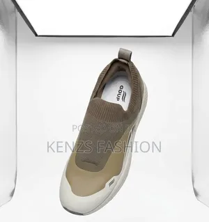Premium Arrival Groupu Sneakers ( Leather ) ለክረምት የሚሆን ምቹ ጫማ