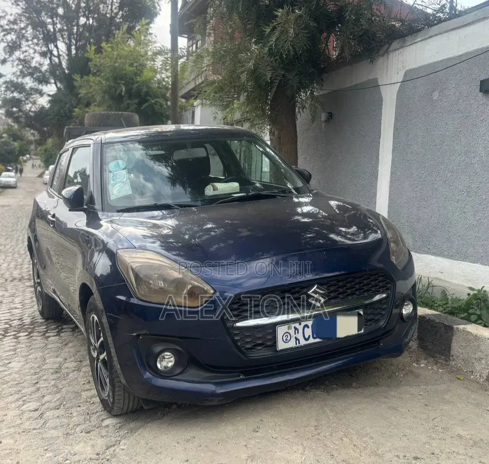 Suzuki Swift 2021 Blue