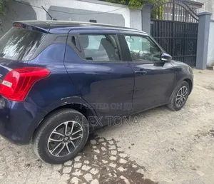 Suzuki Swift 2021 Blue