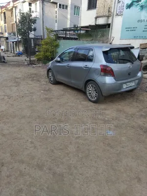 Toyota Yaris 2010 Gray