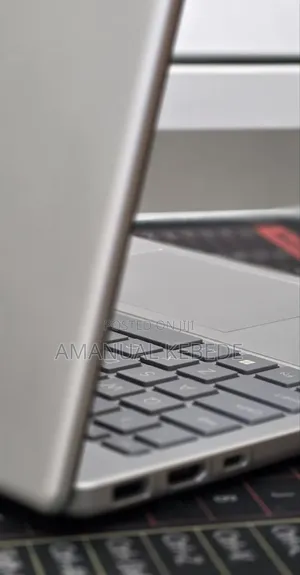 New Laptop HP Stream Notebook 16GB Intel Core i7 SSD 1T