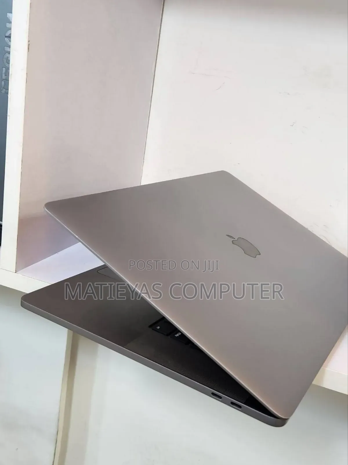 New Laptop Apple MacBook Pro 2019 64GB Intel Core i9 SSD 1T