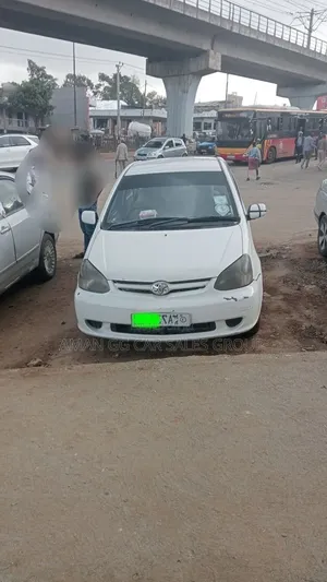Toyota Platz 2004 White