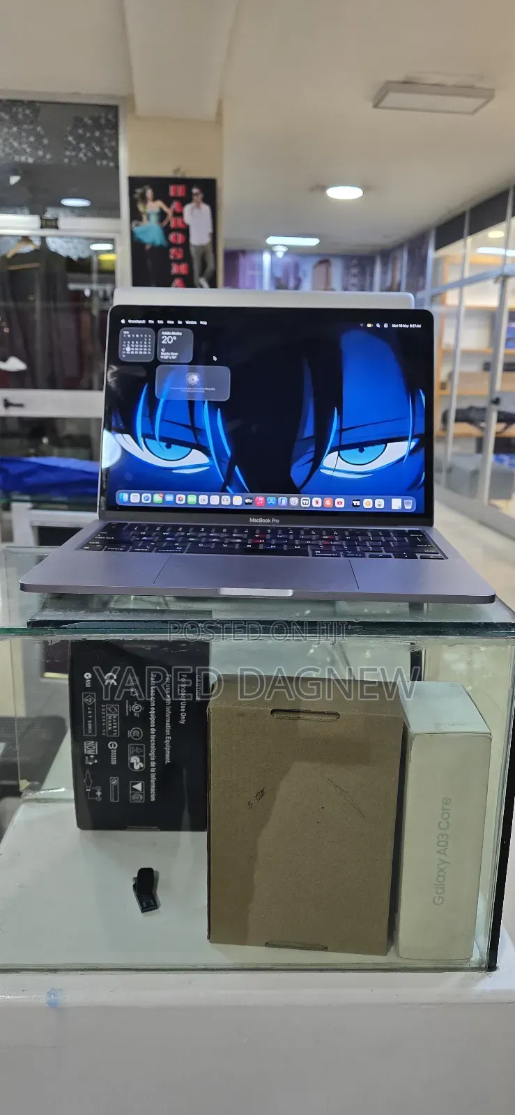 New Laptop Apple MacBook Pro 2022 M2 8GB Apple M2 SSD 256GB