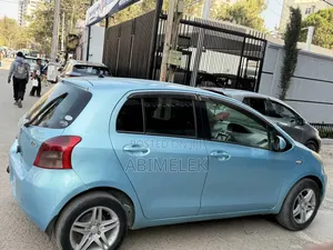 Toyota Yaris 1.0 HB T1 2007 Blue