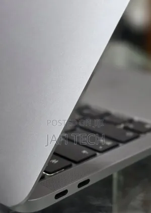 New Laptop Apple MacBook Air 2020 M1 8GB Apple M1 SSD 256GB