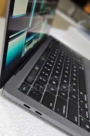 New Laptop Apple MacBook Pro 2022 M2 8GB Apple M2 SSD 256GB