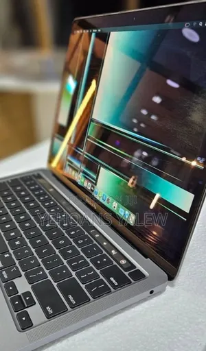 New Laptop Apple MacBook Pro 2022 M2 8GB Apple M2 SSD 256GB