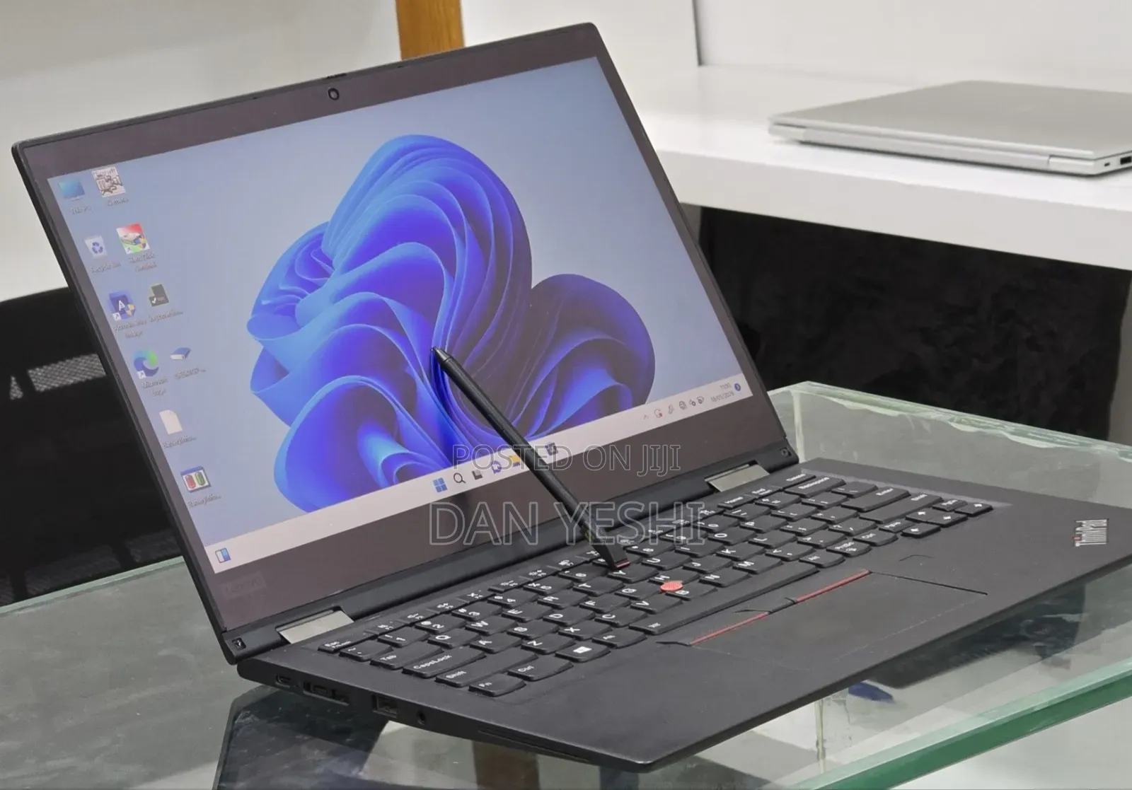 New Laptop Lenovo ThinkPad X390 Yoga 16GB Intel Core i5 SSD 512GB
