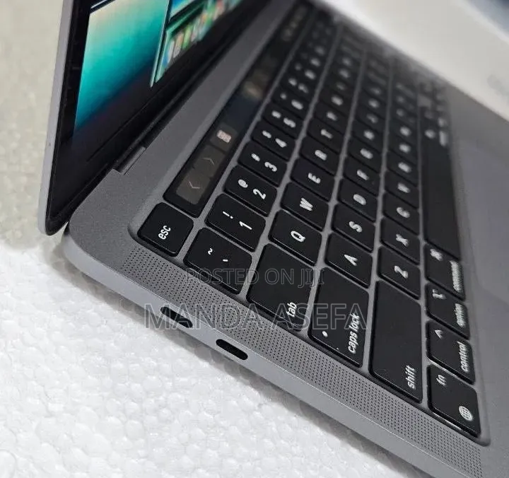 New Laptop Apple MacBook Pro 8GB Apple M2 SSD 256GB