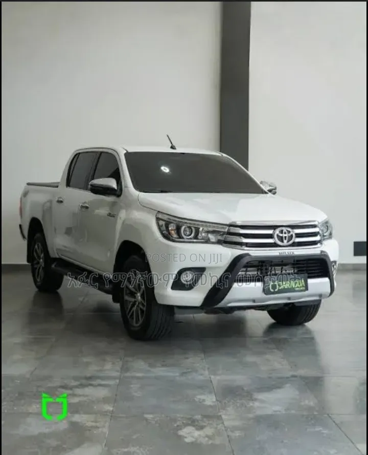 Toyota Hilux Rivo Pick Up (2016--2024)ቶዮታ ሀይሎክስ የፊትለፊት የግባር መስታወት