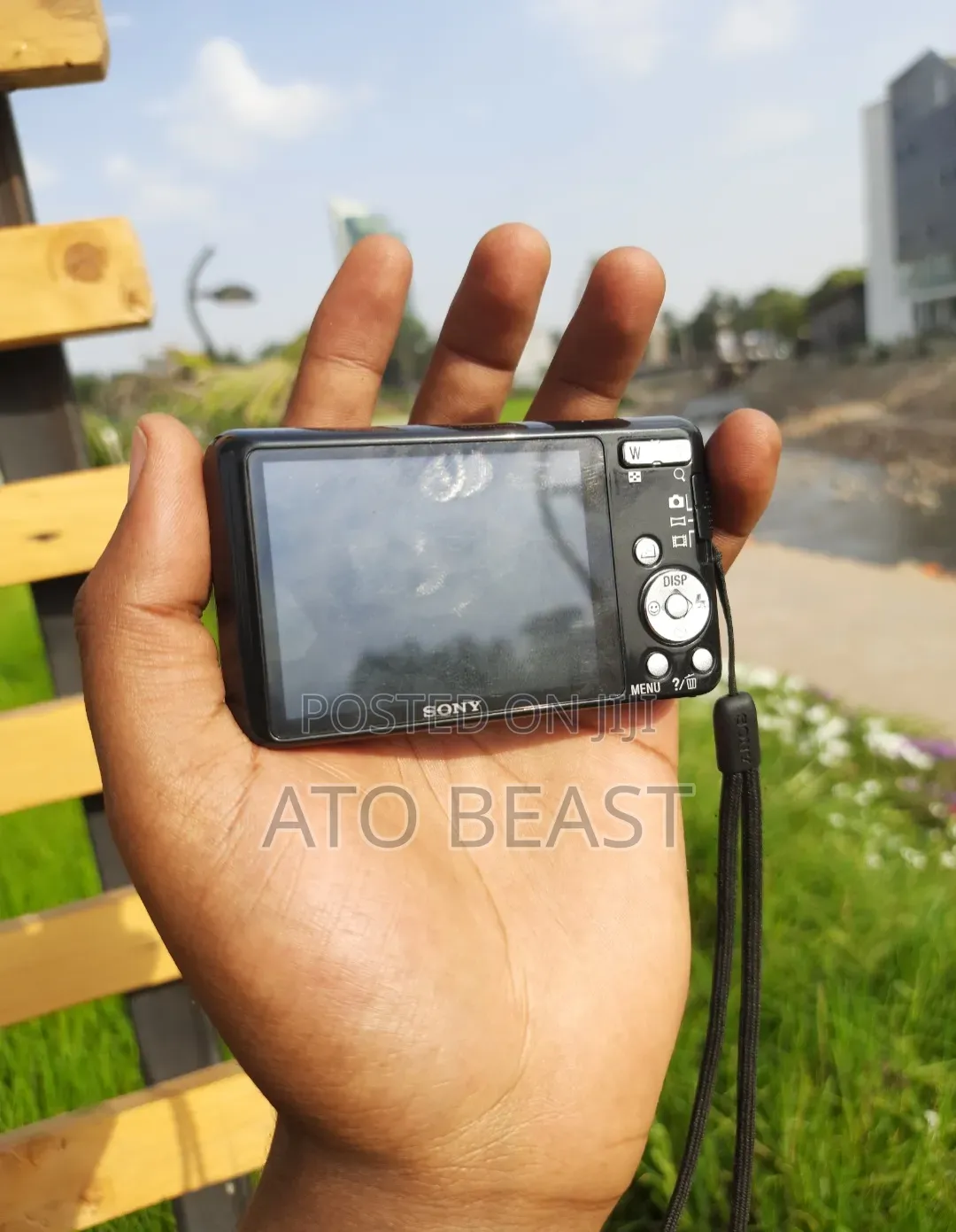 Sony Cyber-Shot DSC-W630 Compact Digital Camera. 16.1 Mp