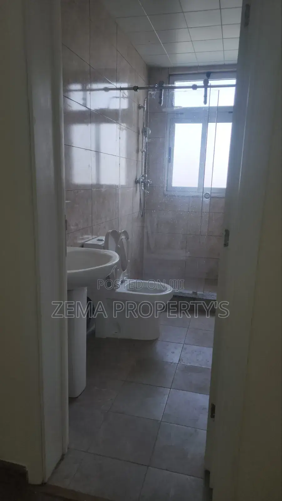 3bdrm Apartment in Bole for rent