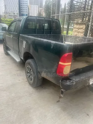 Toyota Hilux 2007 Maroon