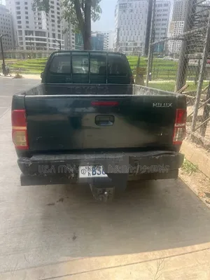 Toyota Hilux 2007 Maroon