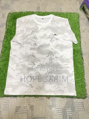 Men's Unique Mountain Print T-Shirt -