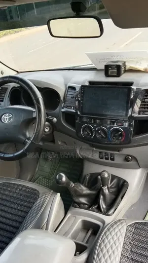 Toyota Hilux 2007 Off white