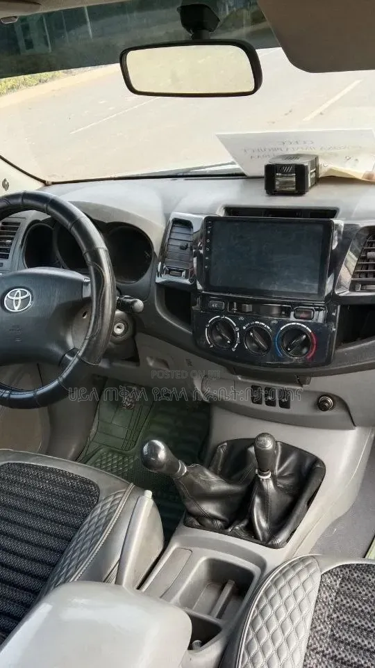 Toyota Hilux 2007 Off white
