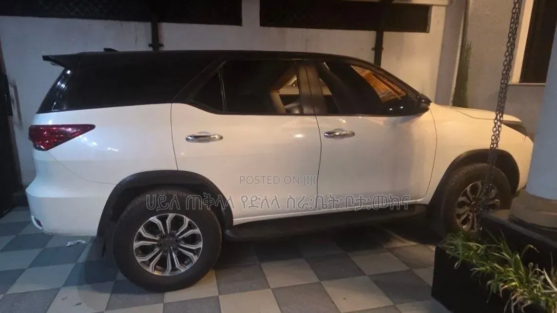 Toyota Fortuner 2020 Off white