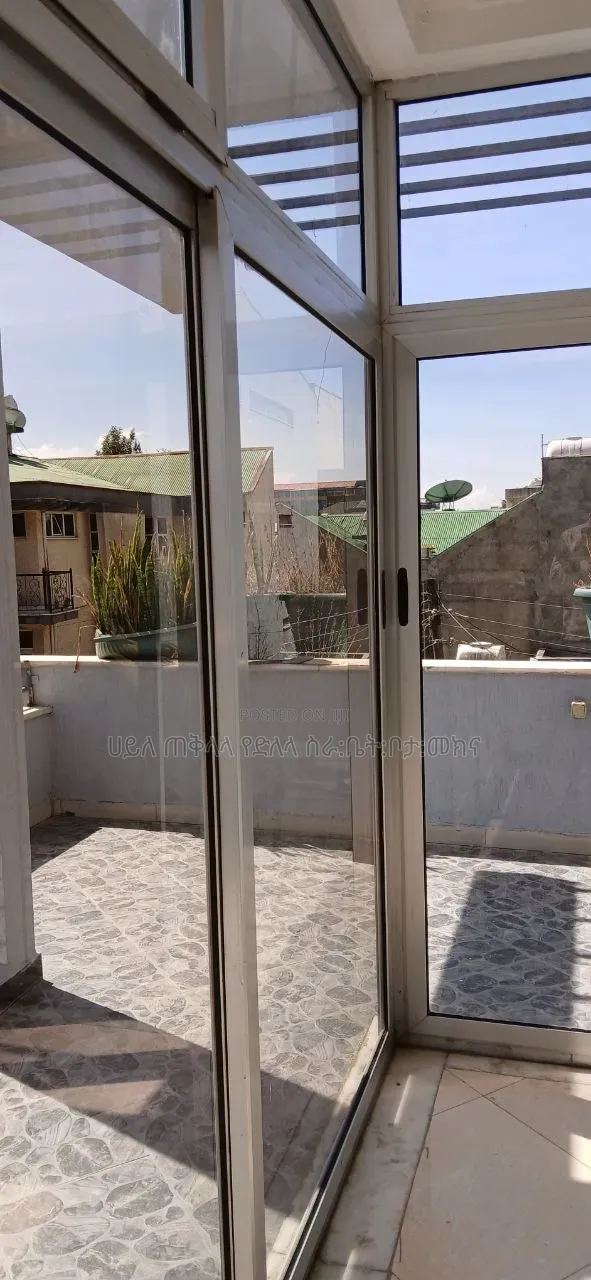 Furnished 6bdrm Penthouse in Sheger Legetafo Area, Oromia-Finfinne